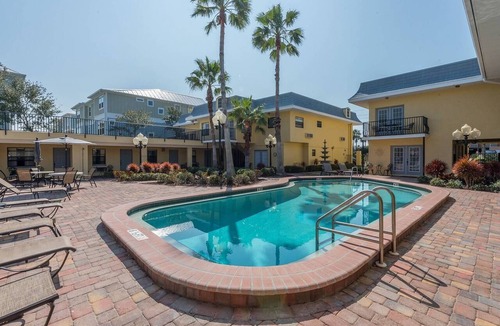 Redington Beach Condo | Steps to Beach, King Bed, Grill, Parking, Near Shops & Dining. +Tickets to Top Attractions Daily