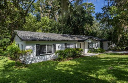 Gainesville House | Steps to UF Stadium Game Zone Fun Sleeps 14
