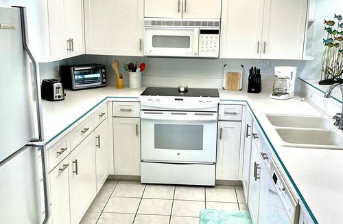 New Smyrna Beach Condo | STILL AVAILABLE JANUARY 2027, 5 STAR OCEANFRONT CONDO QUIET, SO CLOSE TO FLAGLER