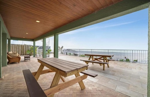 Independence Square Apartment | Stones Throw Beachside Bungalow #1 ON THE BEACH