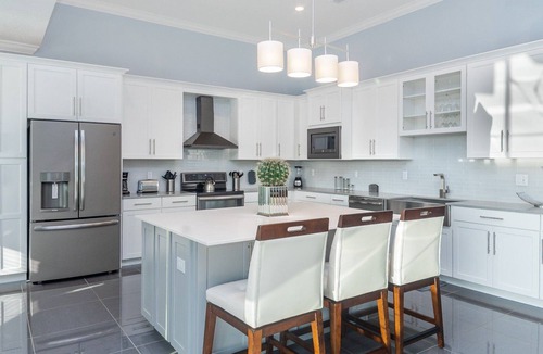 Bay Lake Condo | Storey Lake Resort/Modern Condo/Resort Facilities included/2 miles to Disney