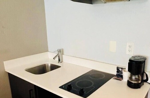 Savannah Hotel | Studio 6 Extended Stay - Savannah, GA - Gateway & I-95