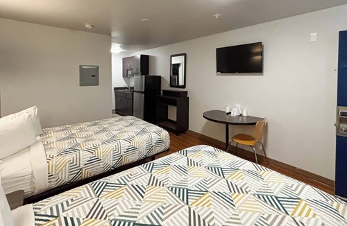 Wade Hampton Hotel | Studio 6 Greenville, SC