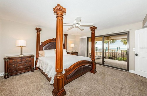 Belle Vista Condo | Stunning 2+ St. Pete Beach condo directly on the sand.