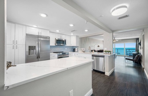 Madeira Beach Condo | 🐬Stunning 2BR Beachfront Condo with Gulf Views & a Gorgeous Pool!– Ocean Sands Unit 903🐬
