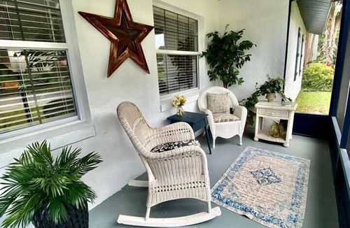 Dunnellon House | Stunning 3bd/2ba-Rainbow River Across the Street!