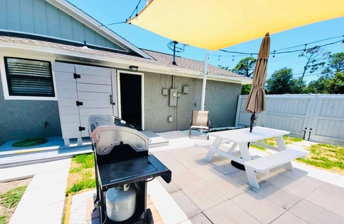 Thomas Drive House | Stunning 4BD Jacuzzi - 4 Min To Beach Panama City