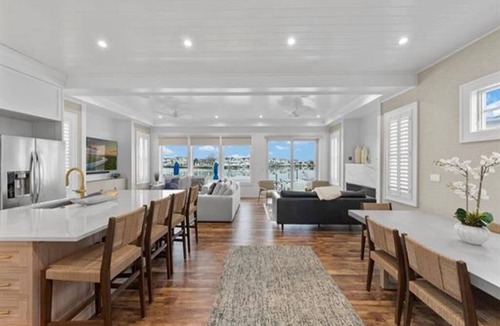 Stone Harbor House | Stunning 5 bedrooms Bayfront home in Stone Harbor with a pool