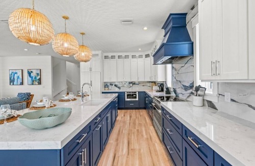 Sarasota House | Stunning Home w/Pool, Slide & Spa & Rooftop Views!