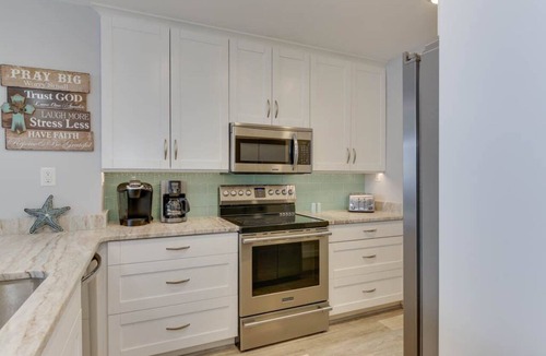 Northeast Virginia Beach Condo | Stunning Oceanfront 3rd Floor Condo with Panoramic Views