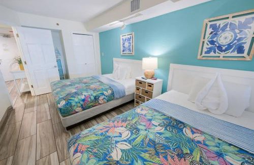 Windy Hill House | Stunning Oceanfront Getaway Luxurious Resort Pools