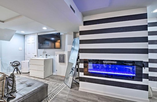 Michigan Park Apartment | Stylish DC Studio ~ 5 Mi to National Mall!