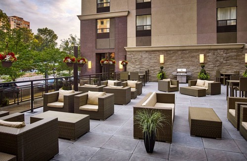 Central Hamilton Apartment | Suite w/Balcony | Breakfast Provided Daily