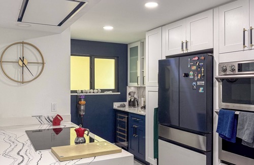 Madeira Beach Condo | Summer Rate · Designer Waterfront · 3-Blocks to Beach · Pool, Spa & Pickleball