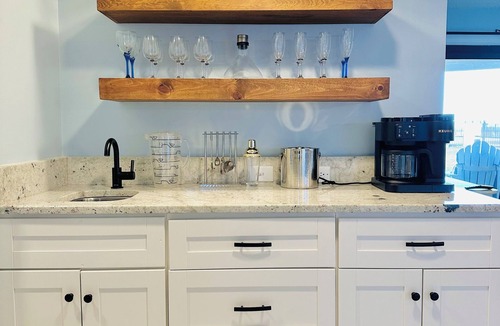 Indian Beach Condo | Summer Winds, First Floor Poolside, Oceanfront 3br. 2.5ba. Sleeps 9 Linens incl.