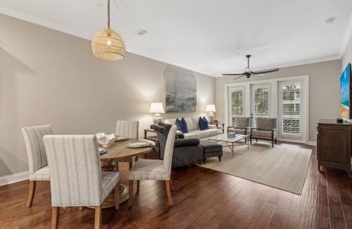 American Beach Apartment | Summerwoods 1903 condo