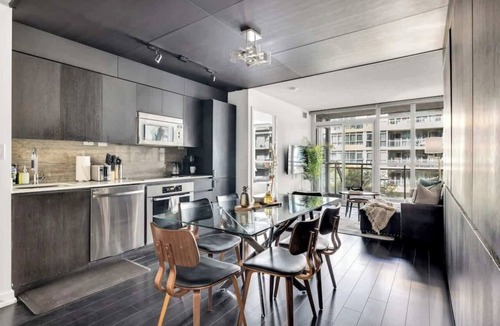 CityPlace Apartment | Sun-drenched urban studio loft sleeping up to 6