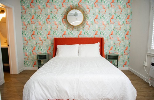 Indian Shores Hotel | Sunburst Inn The Suite - Room 1