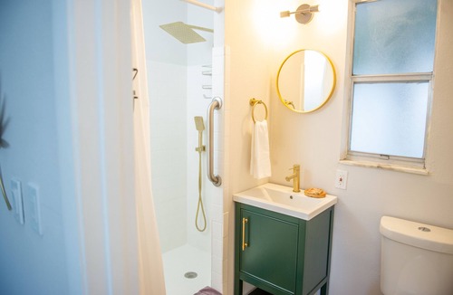 Indian Shores Hotel | Sunburst Inn The Standard Studio - Room 6