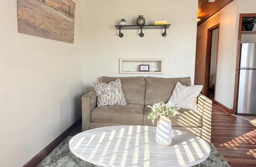 Greer Apartment | Sunlit Loft, Near GSP and Private Entry