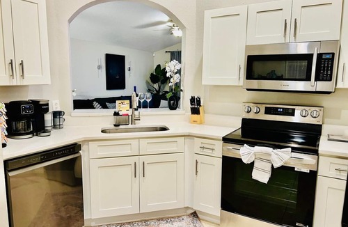 Highlands Reserve House | Sunny Days Retreat: Theme Parks & Golf Paradise