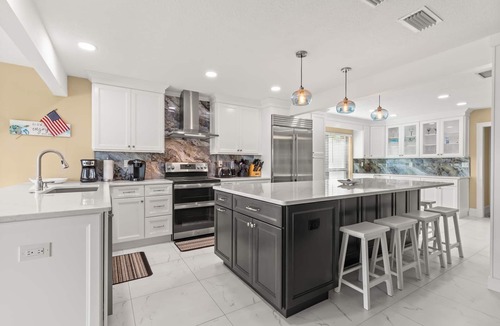 Lake Shore Estates House | SUNRISE ON LAKE TARPON 4 BED 3 BATH LAKE FRONT POOL HOME CLOSE TO BEACHES