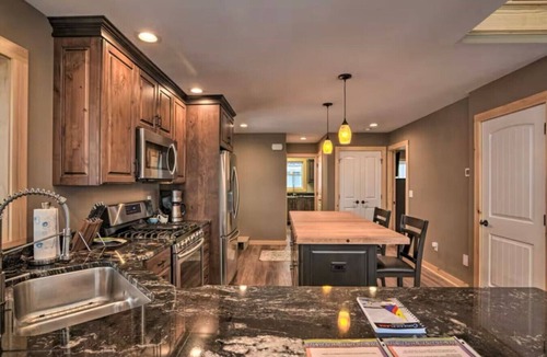 Conesus House | Sunset Chalet