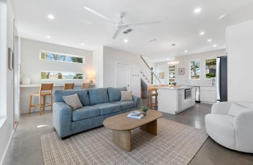 Lighthouse Park House | Sunset Cove 2 - Heated Pool - Sea Views - Walkable