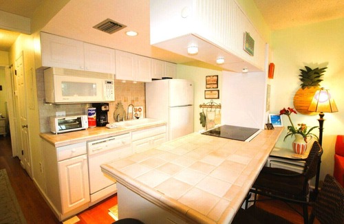 Sunset Beach Condo | Sunset Cove: One-Bedroom in Treasure Island, Short