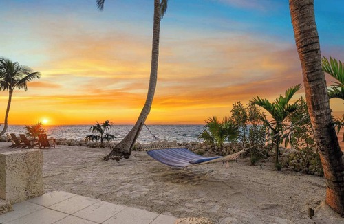 Siesta Key House | Sunset Gazers Paradise - Resort Pool - Mini Golf