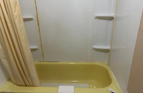 Rockingham Hotel | Sunset Motel