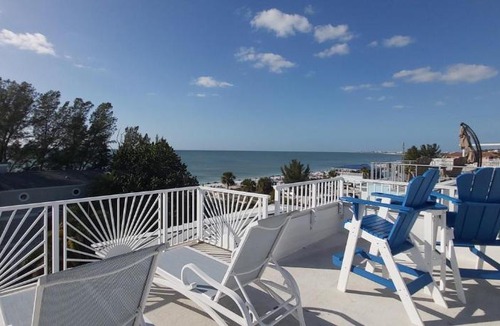 Sunset Beach House | Sunset Point Beach House