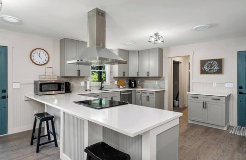 Seneca House | Sunset Ridge on Lake Keowee!