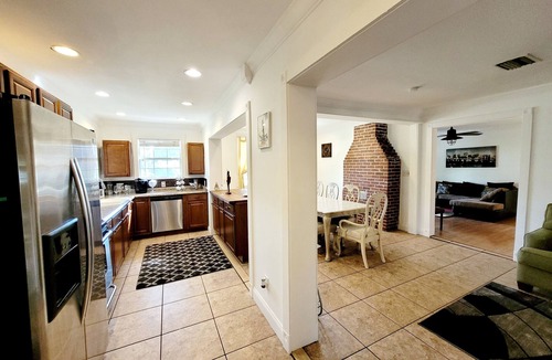 Sun Bay South House | Sunshine Paradise Getaway 14 mins to Downtown Tampa