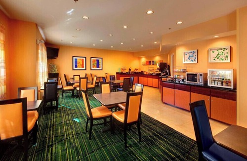 Clearwater Hotel | Sunshine&Value Double Queen: Breakfast, Pool & Gym