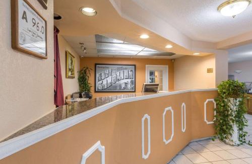 Black Mountain Hotel | Super 8 by Wyndham Black Mountain Asheville East