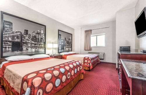 North Bergen Hotel | Super 8 by Wyndham North Bergen NJ/NYC Area