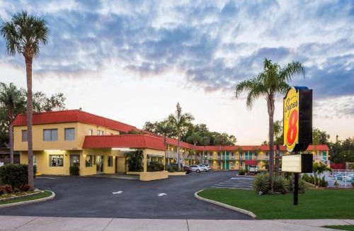 Indian Beach Sapphire Shores Hotel | Super 8 by Wyndham Sarasota Near Siesta Key