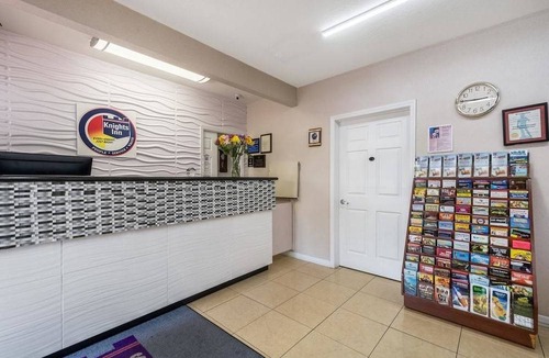 North Trail Hotel | SureStay Hotel by Best Western Sarasota Lido Beach