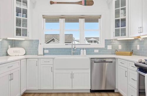 Windy Hill House | Surf street + Near the Beach + Pet friendly