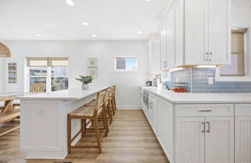 Windy Hill House | Surf street + Near the Beach + Pet friendly