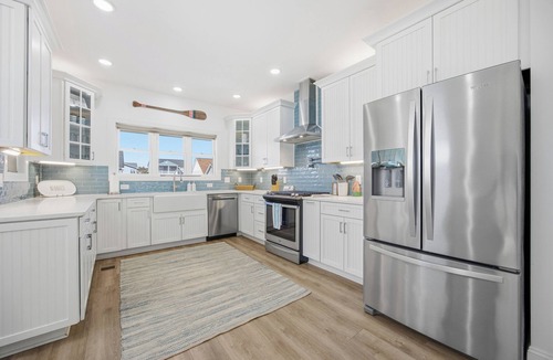 Windy Hill House | Surf street + Near the Beach + Pet friendly