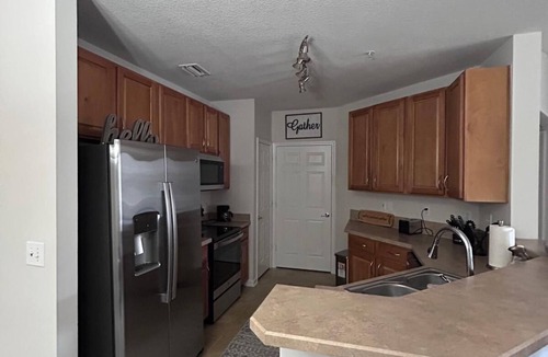 OakLeaf Plantation Condo | Sweet Comfort in Oakleaf - 3-bedroom condo in perfect Orange Park