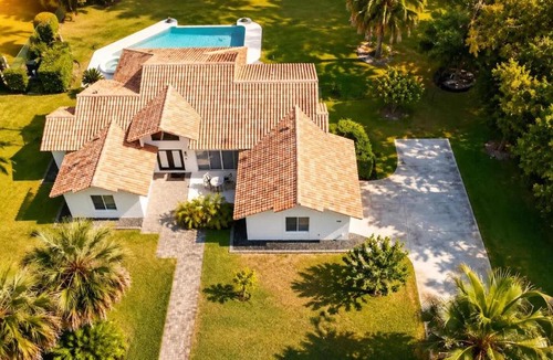Clermont House | SWISS 42 - Golf Course