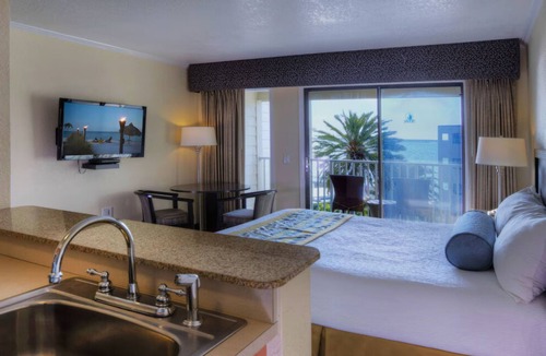 Rocky Point Hotel | Tampa Bay Double Queen 1BR w/Pool & Beach Access