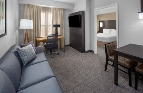 Oldsmar Hotel | Tampa Bay Retreat: Kitchen Suites, Outdoor Pool & Breakfast | 4 Units