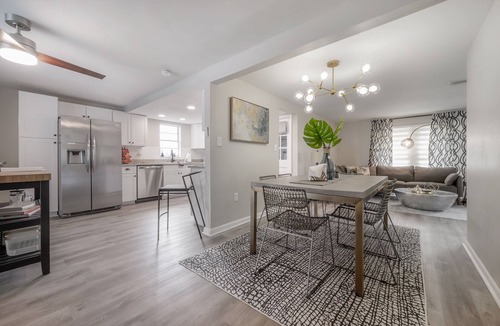 Bearss Plaza House | Tampa Zen Escape Heated Pool + Family Oasis with Rhinoceros views!