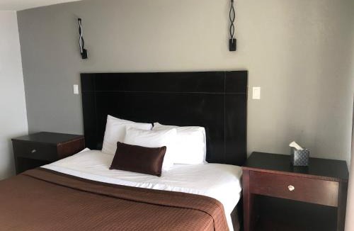 Tarpon Springs Hotel | Tarpon Inn