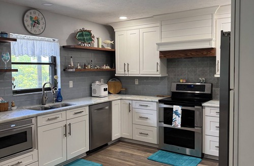 Venice House | Tarpon Point Lodge Venice Myakka River, Atlanta Braves, Pool House