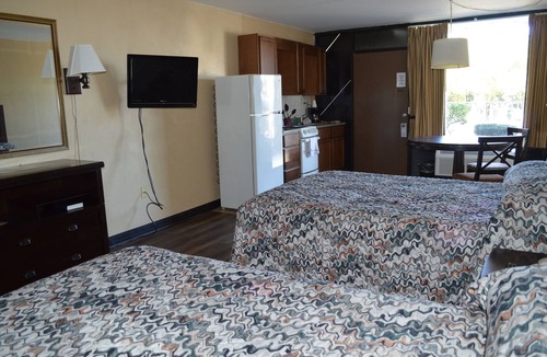Tarpon Springs Hotel | Tarpon Shores Inn